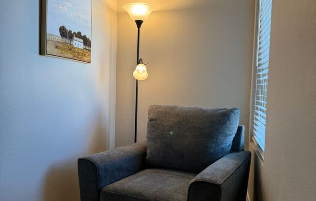 2 beds, 2 baths, 907 sqft, $1,550