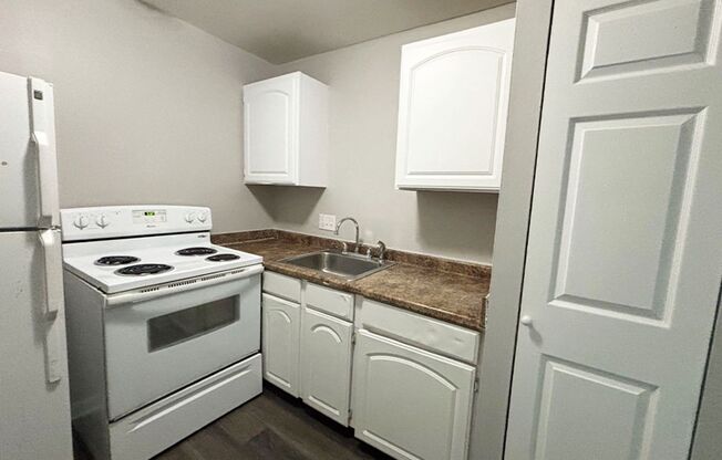 1 bed, 1 bath, 560 sqft, $815, Unit 725-25