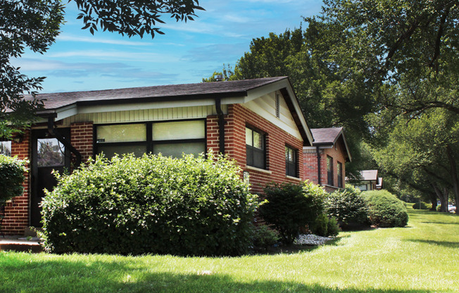 Apartment Buildings in Hazelwood, MO
