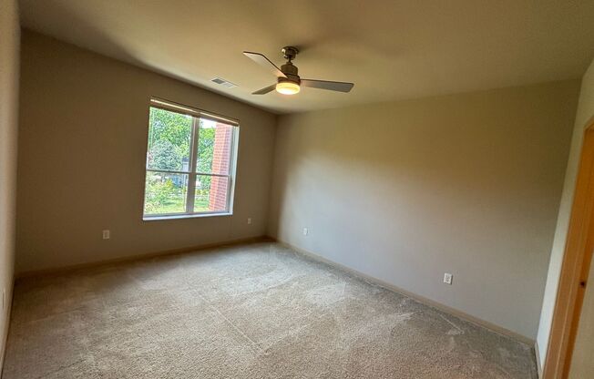 3 beds, 2.5 baths, 1,503 sqft, $2,880, Unit 104-200