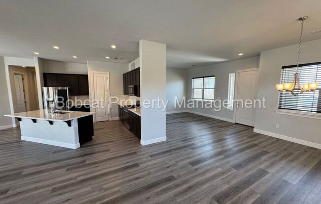 925 CRANFIELD CT