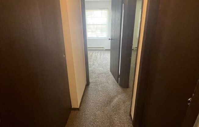 2 beds, 1 bath, 900 sqft, $979, Unit Unit C