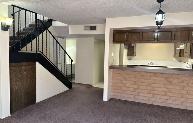 6436 Stockdale Hwy