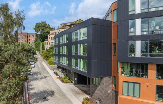 Studio, 1 bath, 348 sqft, $1,721, Unit 309