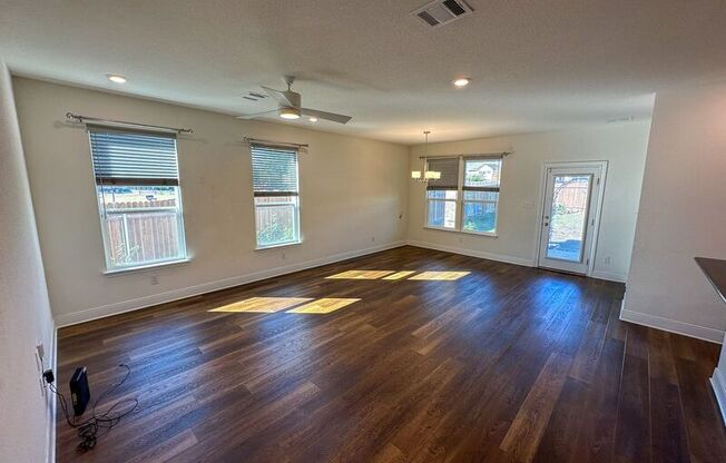 251 SUNLIGHT BLVD