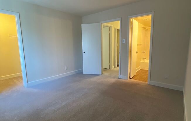 3 beds, 2 baths, 1,152 sqft, $2,350, Unit 14201 #204