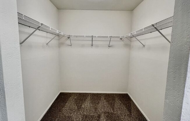 3 beds, 2 baths, 1,150 sqft, $1,625, Unit 27-103