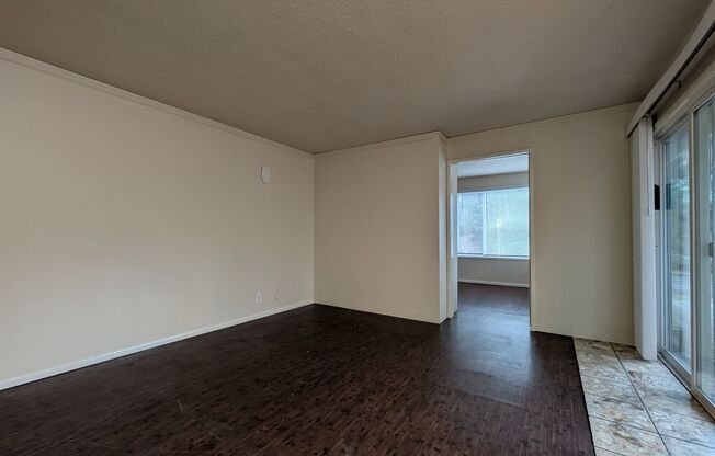 3 beds, 1 bath, $1,995