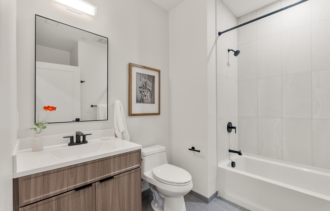 2 beds, 1 bath, 853 sqft, $3,250, Unit 411