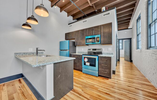 1 bed, 1 bath, 611 sqft, $1,095, Unit 307