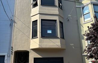 NOE Valley 2 Bedroom Condo ~ Updated ~ Garage Parking