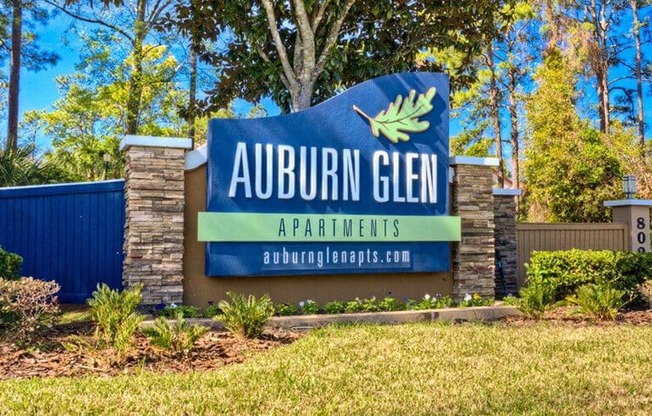 Welcome to Auburn Glen Apartments in Jacksonville