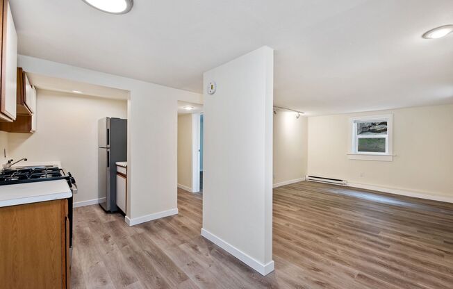 3 beds, 2 baths, 1,014 sqft, $2,750, Unit A