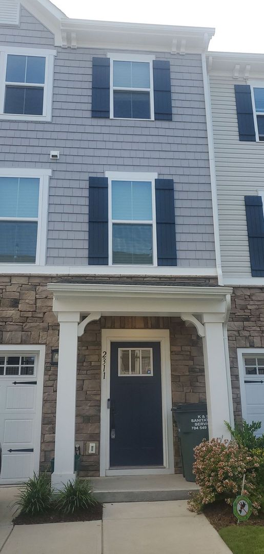 Coming Soon! 4 Bedroom Townhouse!