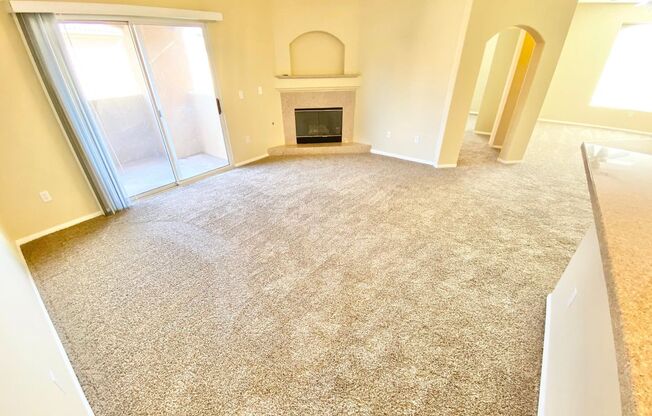 STUNNING 2 BEDROOM, 2 BATH TOWNHOME WITH 2-CAR GARAGE IN GUARD-GATED COMMUNITY!