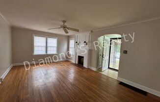 2 beds, 1 bath, $1,025