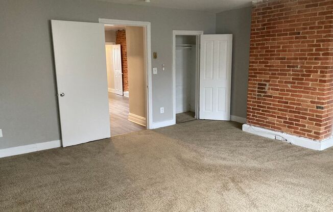 Studio, 1 bath, 450 sqft, $1,149, Unit 50-4