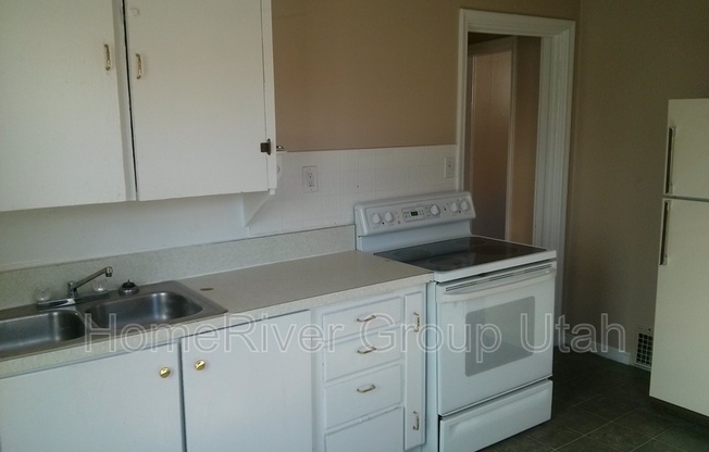 1 bed, 1 bath, 600 sqft, $1,000