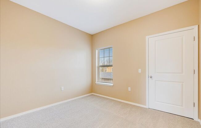 2 beds, 2 baths, 1,005 sqft, $1,400, Unit 5945-201