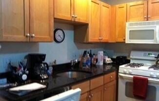 1 bed, 1 bath, 425 sqft, $2,550, Unit 10