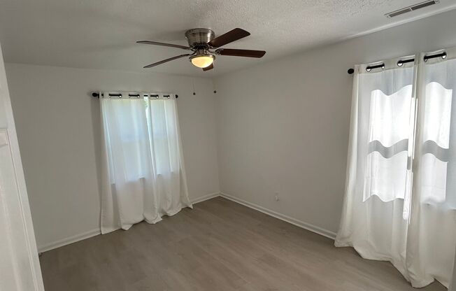 3 beds, 1 bath, $1,700