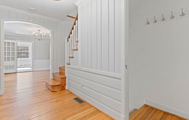 3 beds, 2.5 baths, $5,228