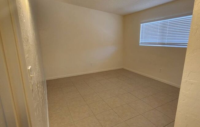 2 beds, 1 bath, 1,000 sqft, $1,200, Unit 6062 Ocotillo Ave