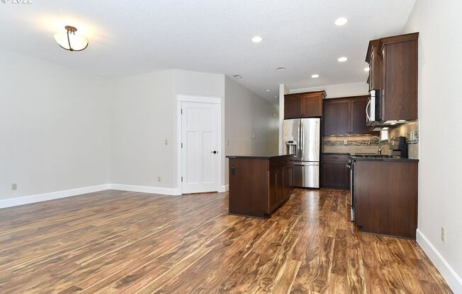 3 beds, 2.5 baths, $2,595