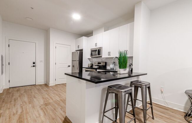 1 bed, 1 bath, 660 sqft, $2,250, Unit 312
