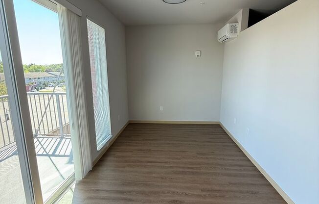 Studio, 1 bath, 551 sqft, $1,375, Unit #205