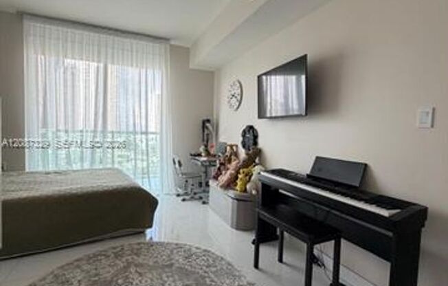 3 beds, 2 baths, $5,900, Unit # 2 1001