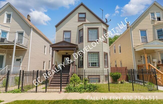2519 N HAMLIN AVE