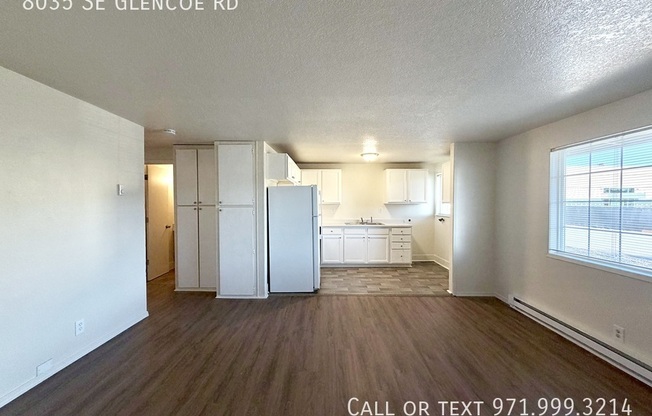 8035 SE GLENCOE RD