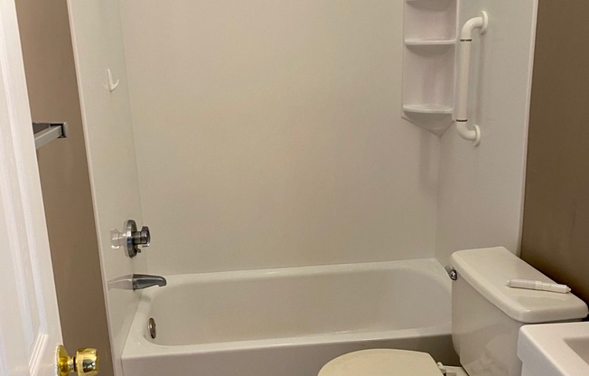 387 Marlborough St 8