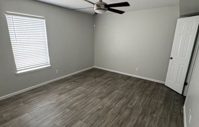 2 beds, 1 bath, 873 sqft, $1,120, Unit 01-0101