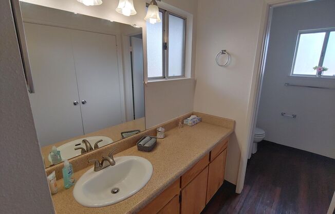 1 bed, 1 bath, 878 sqft, $1,495, Unit 1690-239