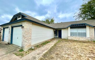 Cute 2/1 Duplex in North Austin!