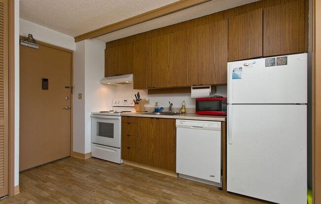 Fully Furnished One Bedroom Unit, Centrally located to Busline, Shopping and Grocery Store