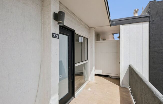 2 beds, 2 baths, 890 sqft, $1,549, Unit 229