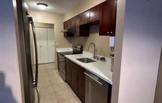 Fantastic 2 Bed 2 Bath Condo in the U District- Available now!