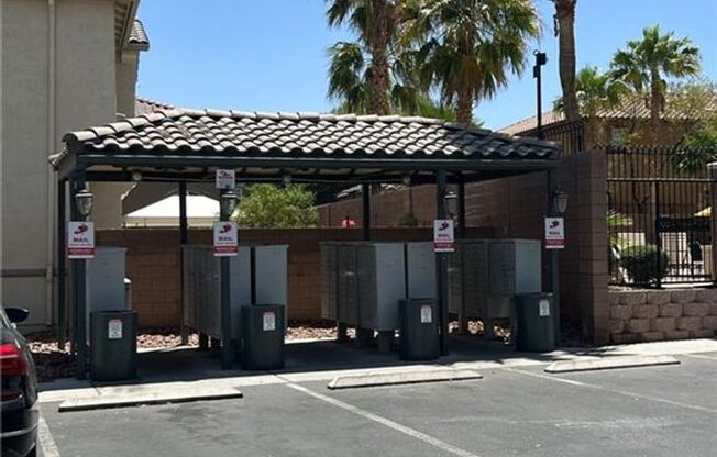 TWO BEDROOM & TWO BATHROOM CONDO THAT IS MOVE IN READY !