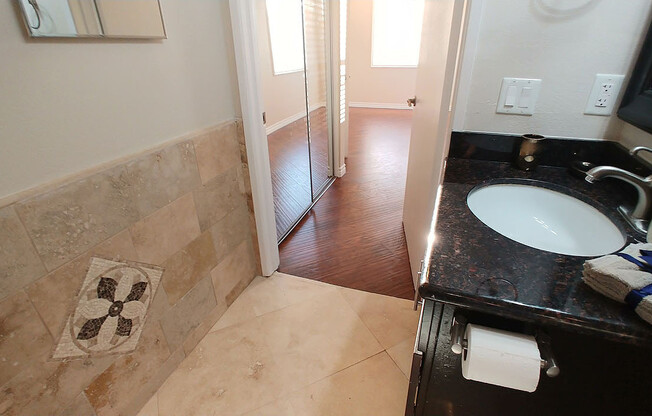 2 beds, 2 baths, 950 sqft, $2,950, Unit 206