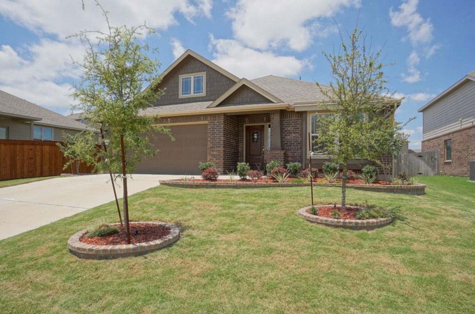 GREAT ONE STORY HOME IN FALCON POINTE*