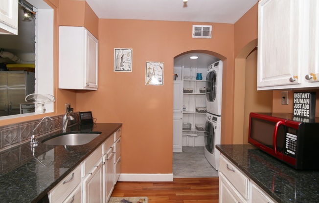 2 beds, 2 baths, $3,250