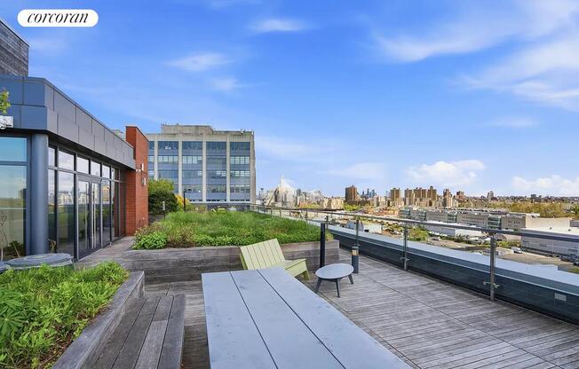 8 VANDERBILT AVE