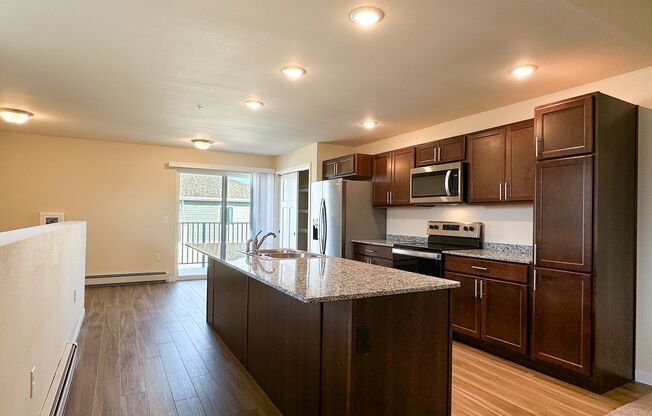 2 beds, 2 baths, 1,435 sqft, $1,815