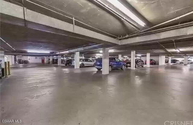 Studio, 1 bath, 352 sqft, $2,500, Unit 109