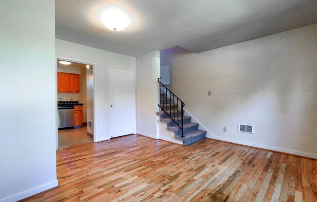 1 bed, 1 bath, $1,700, Unit 085