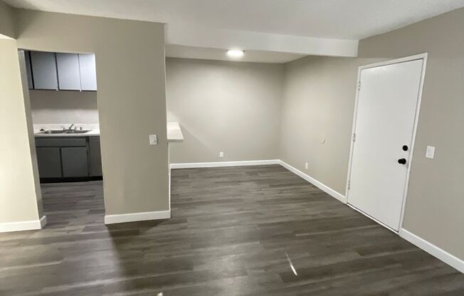 2 beds, 1 bath, 820 sqft, $1,600, Unit 503
