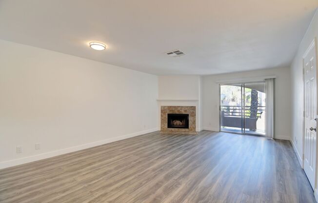 Renovated 2BR/2BA Condo w/ Fireplace, Balcony & In-Unit Laundry — Sunset Bay